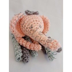 doudou pieuvre sensorielle éléphant au crochet fait main et made in france vue de face