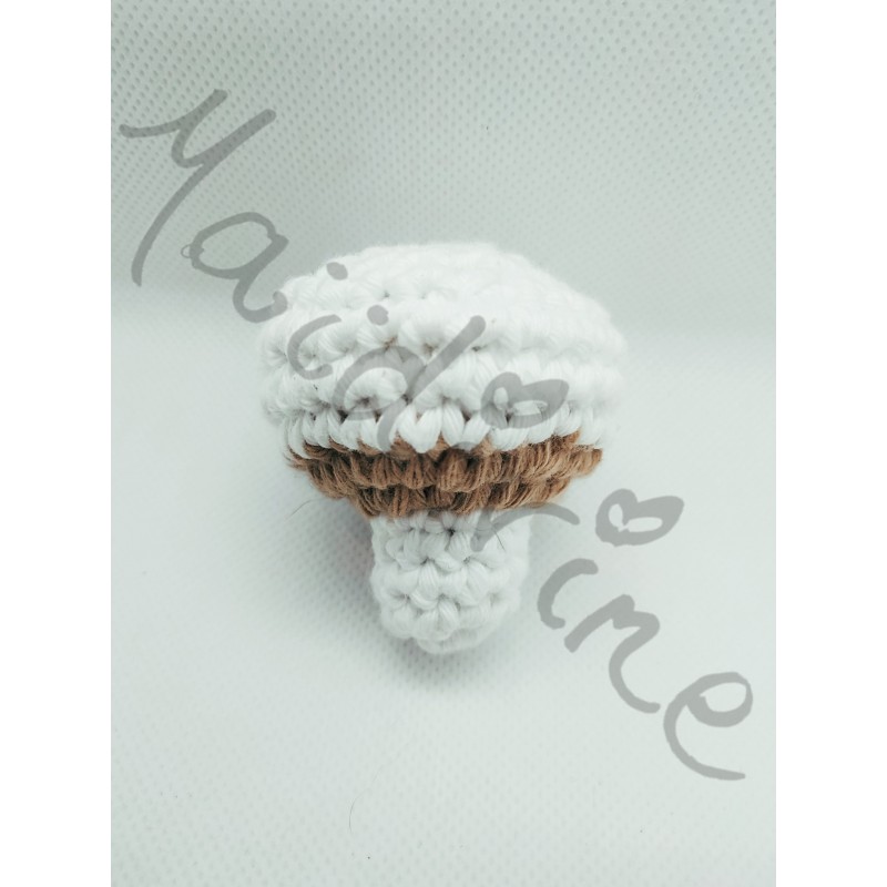 Champignon de Paris au crochet fait main et Made in france par Maïdivine