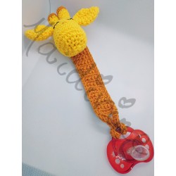 attache tétine au crochet girafe