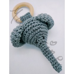 Hochet éléphant au crochet fait main