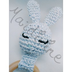 Hochet lapin au crochet fait main