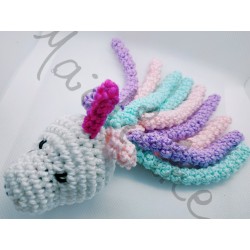 Licorne sensorielle au crochet