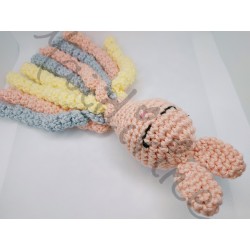 doudou lapine sensorielle au crochet fait mains